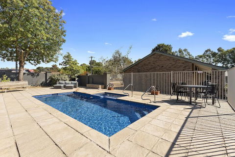 Bendigo Homestead Motor Inn & Apartments - Hervey Bay Accommodation 5