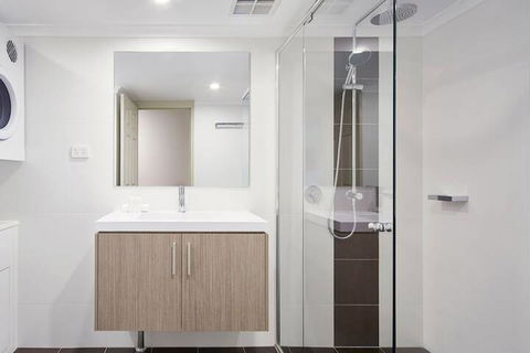 Pinnacle Apartments - Hervey Bay Accommodation 5