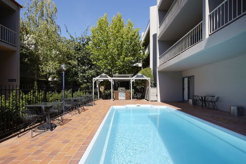 Pinnacle Apartments - Hervey Bay Accommodation 1