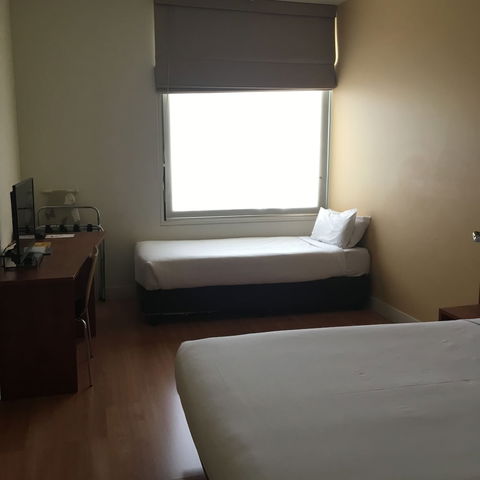 Ramada Encore Dandenong - Hervey Bay Accommodation 4