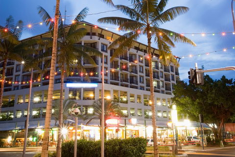 Mantra Esplanade - Hervey Bay Accommodation 2
