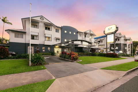Cairns Queens Court - Tourism Hervey Bay 2