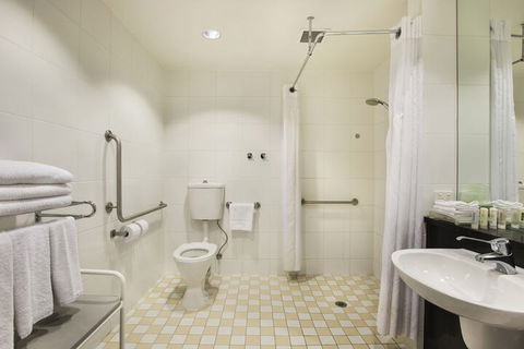 Holiday Inn Melbourne Airport, An IHG Hotel - Tourism Hervey Bay 7