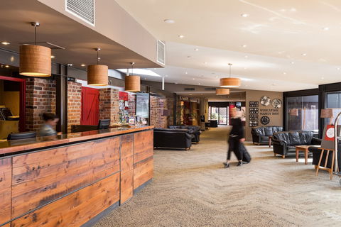 Old Woolstore Apartment Hotel - Hervey Bay Accommodation 2