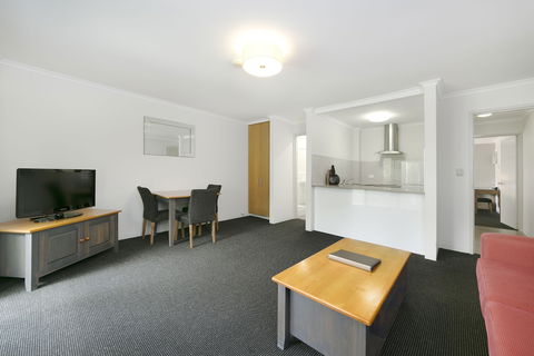 Mt Ommaney Hotel Apartments - Tourism Hervey Bay 6