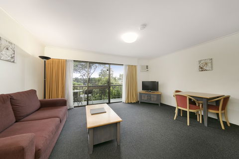 Mt Ommaney Hotel Apartments - Tourism Hervey Bay 5