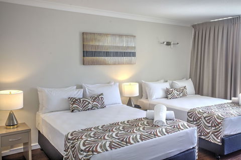 Cairns Plaza Hotel - Hervey Bay Accommodation 5