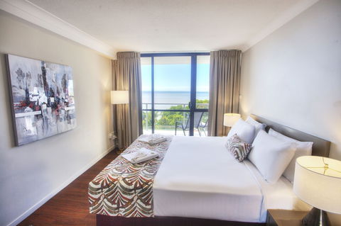 Cairns Plaza Hotel - Hervey Bay Accommodation 6