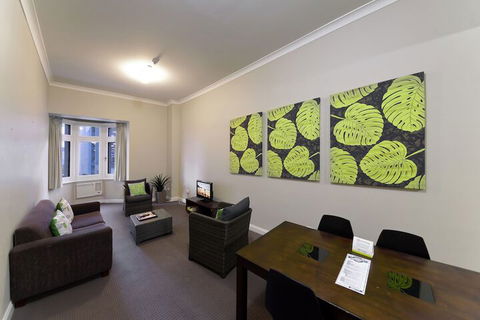 Mansions On Pulteney - Hervey Bay Accommodation 4
