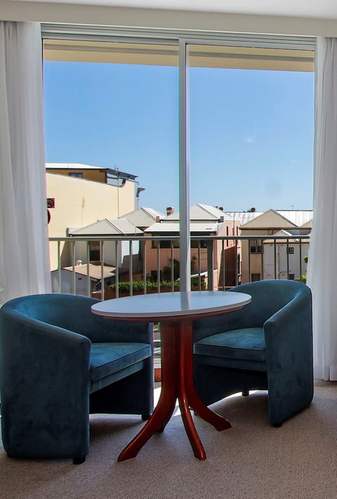 NOAH'S On The Beach - Hervey Bay Accommodation 6