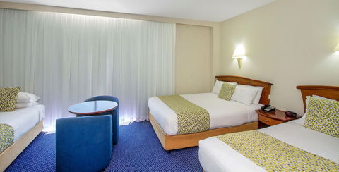 NOAH'S On The Beach - Hervey Bay Accommodation 3