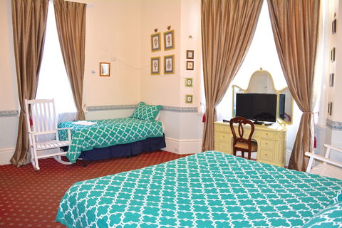 Toorak Manor - Tourism Hervey Bay 3