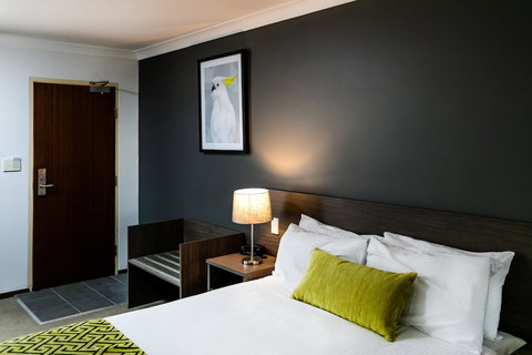 Best Western Plus Ambassador Orange - Hervey Bay Accommodation 6