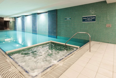 Oaks Glenelg Plaza Pier Suites - Hervey Bay Accommodation 2