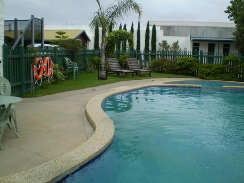 Banjo Paterson Motor Inn - Hervey Bay Accommodation 5