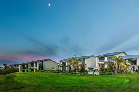 McCracken Country Club - Hervey Bay Accommodation 1