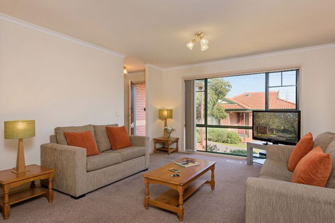 Mount Waverley Townhouses - Hervey Bay Accommodation 5