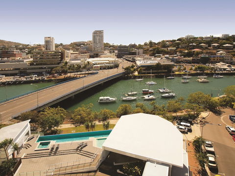 Oaks Townsville Gateway Suites - Hervey Bay Accommodation 2
