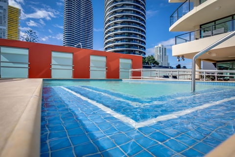 Mantra Broadbeach On The Park - Hervey Bay Accommodation 4