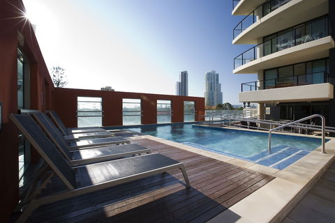Mantra Broadbeach On The Park - Hervey Bay Accommodation 3