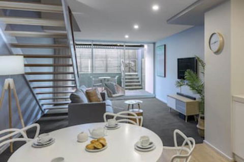Oaks Nelson Bay Lure Suites - Hervey Bay Accommodation 0