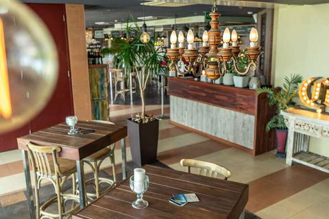 Mullaloo Beach Hotel & Apartments - Hervey Bay Accommodation 1