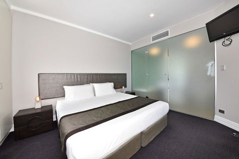Mullaloo Beach Hotel & Apartments - Hervey Bay Accommodation 3