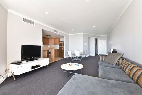 Mullaloo Beach Hotel & Apartments - Hervey Bay Accommodation 6