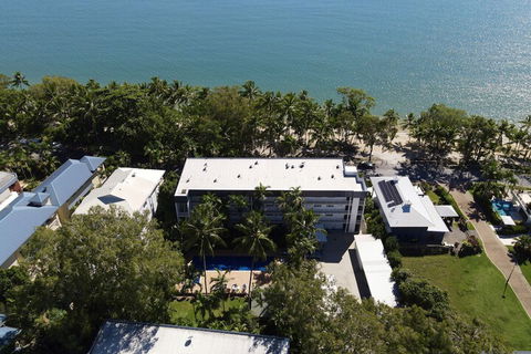 Agincourt Beachfront Apartments - Tourism Hervey Bay 3