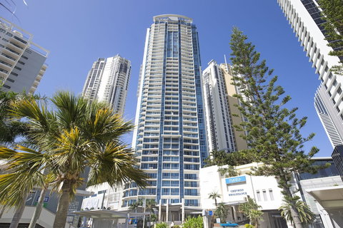 Mantra Towers Of Chevron - Hervey Bay Accommodation 0