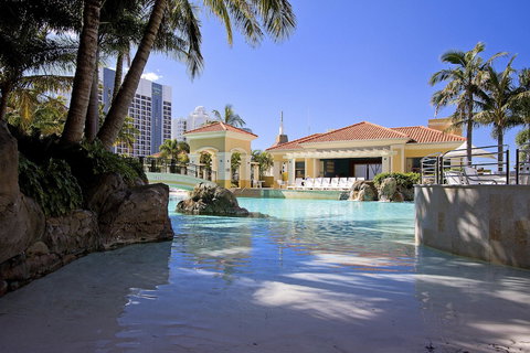 Mantra Towers Of Chevron - Hervey Bay Accommodation 2