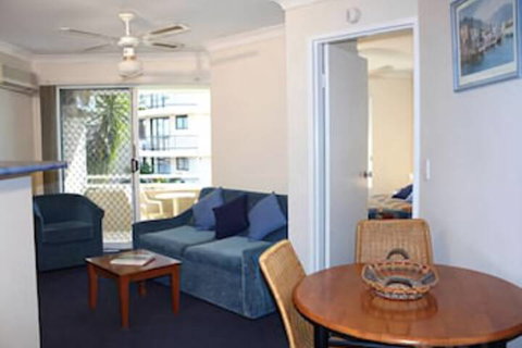 Budds Beach Apartments - Hervey Bay Accommodation 5