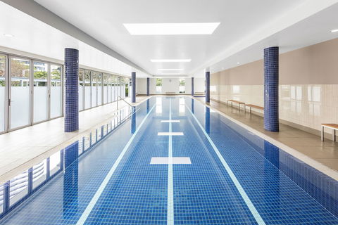 Meriton Suites Broadbeach, Gold Coast - Hervey Bay Accommodation 4