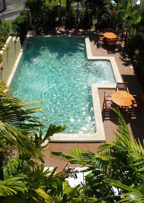 Bay Village Tropical Retreat & Apartments - Hervey Bay Accommodation 1