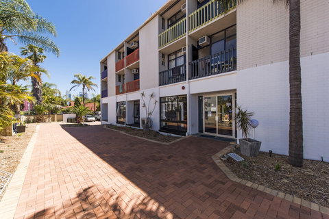 Billabong Backpackers Resort - Hervey Bay Accommodation 0