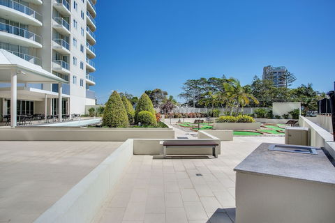 Mantra Twin Towns - Hervey Bay Accommodation 1