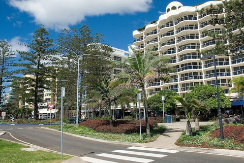 Mantra Zanzibar - Hervey Bay Accommodation 0