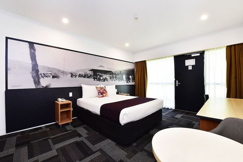Mercure Alice Springs Resort - Hervey Bay Accommodation 4