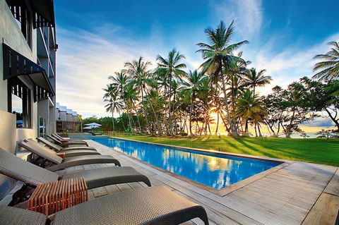 Castaways Resort & Spa Mission Beach - Tourism Hervey Bay 1