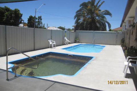 Dragon Phoenix Motel & Restaurant - Tourism Hervey Bay 7