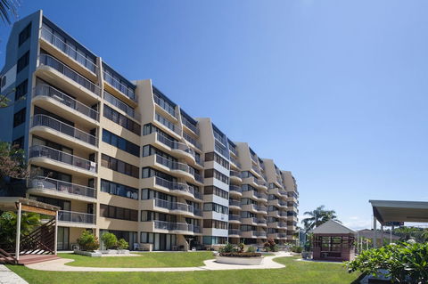 Broadbeach Travel Inn Apartments - Tourism Hervey Bay 2