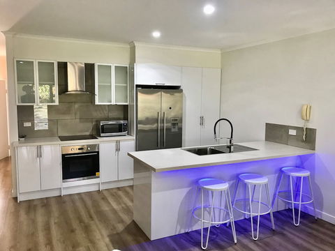 The Villas Palm Cove - Hervey Bay Accommodation 6