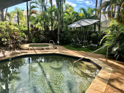 The Villas Palm Cove - Hervey Bay Accommodation 5