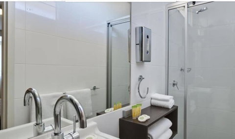 Ibis Styles Canberra Tall Trees - Hervey Bay Accommodation 3