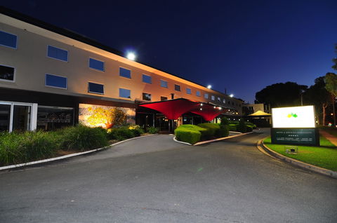 Pavilion On Northbourne - Tourism Hervey Bay 1