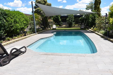 Best Western Plus All Settlers Motor Inn - Tourism Hervey Bay 1