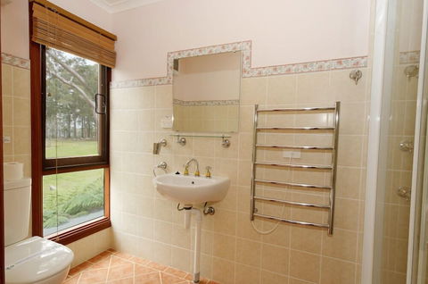 Bilpin Country Lodge - Hervey Bay Accommodation 5