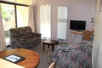 Executive Hideaway Motel - Hervey Bay Accommodation 3