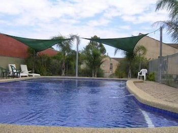 Executive Hideaway Motel - Hervey Bay Accommodation 2