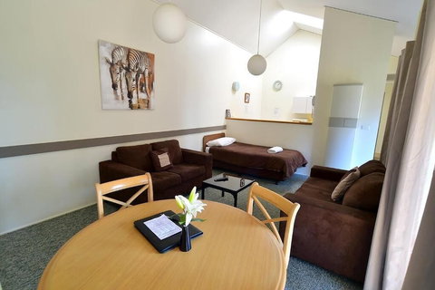 Executive Hideaway Motel - Hervey Bay Accommodation 6